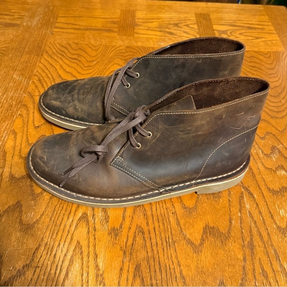 Clarks Men\'s Heritage Stitch Down Chukka Boots in Brown Sz 10.5 Leather Upper main image 10